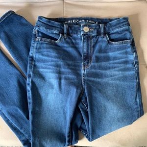 AEO Curvy Hi-Rise Jegging size 2 Regular